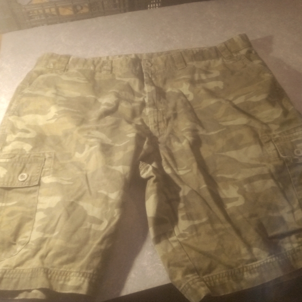 Camouflage cargo shorts